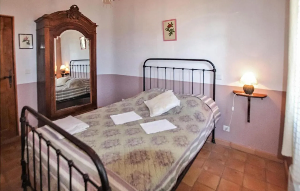 Pet Friendly Home In אפט בית נופש